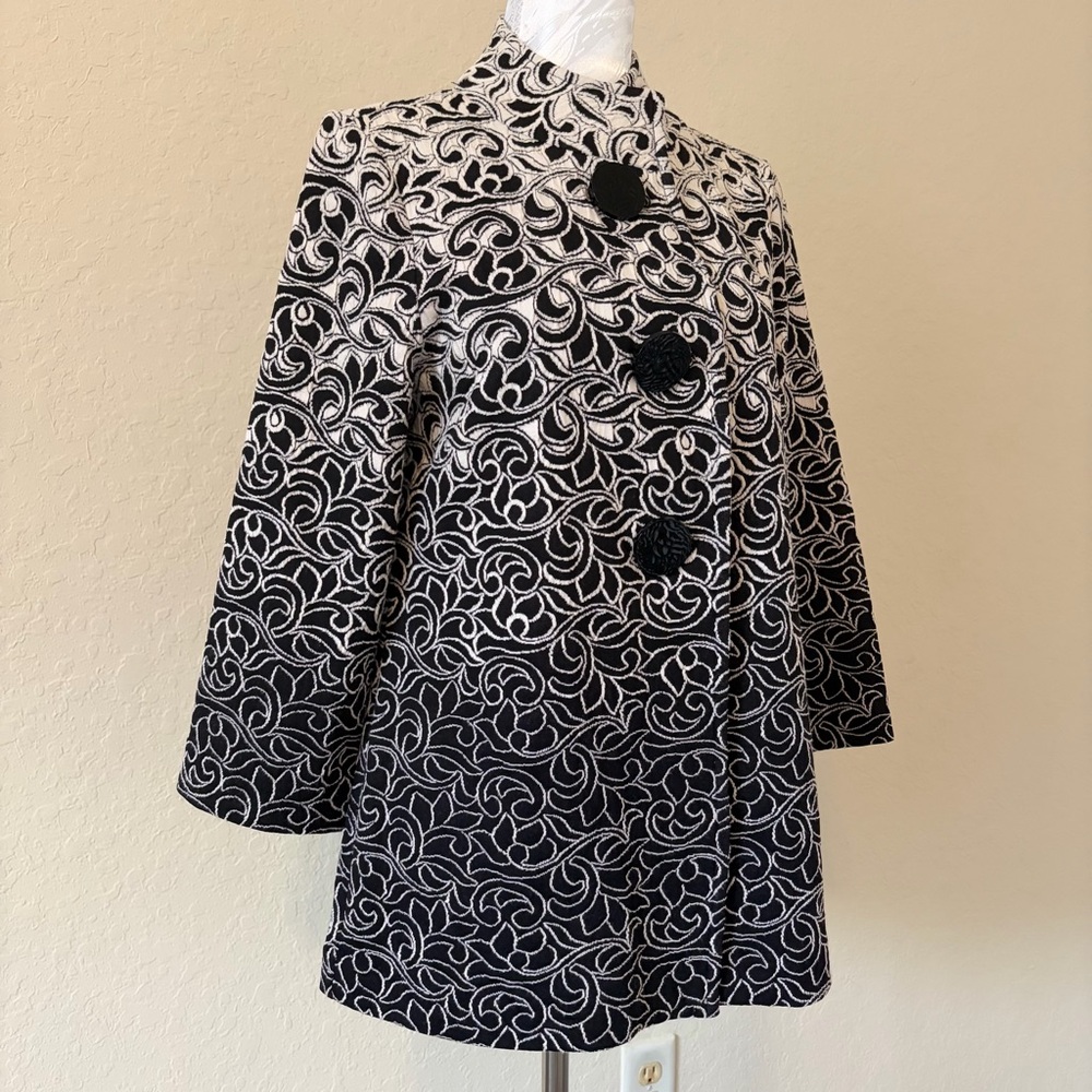 JM Collection Black‎ & White Geometric Big Button-Front 3/4 Sleeve Jacket